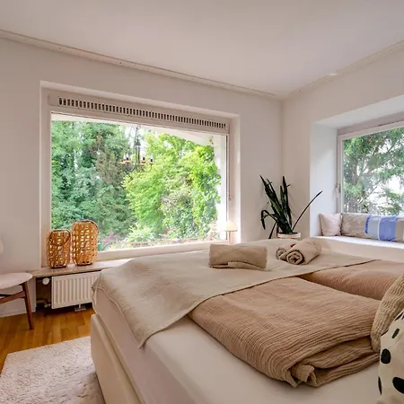 Beheizter Whirlpool Und Panoramafenster Vom Bett Ins Gruene! Apartmán Kassel