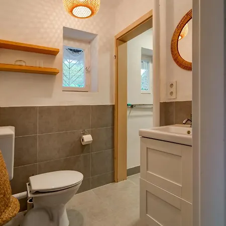 Beheizter Whirlpool Und Panoramafenster Vom Bett Ins Gruene! * Κάσελ